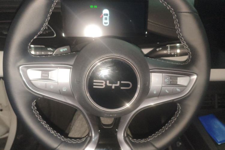 Used BYD Seal 06 New Energy 2025 DM-i Smart Drive 80KM Luxury Model Steering Wheel