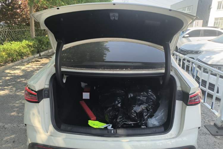 Used BYD Seal 06 New Energy 2025 DM-i Smart Drive 120KM Deluxe Model Trunk