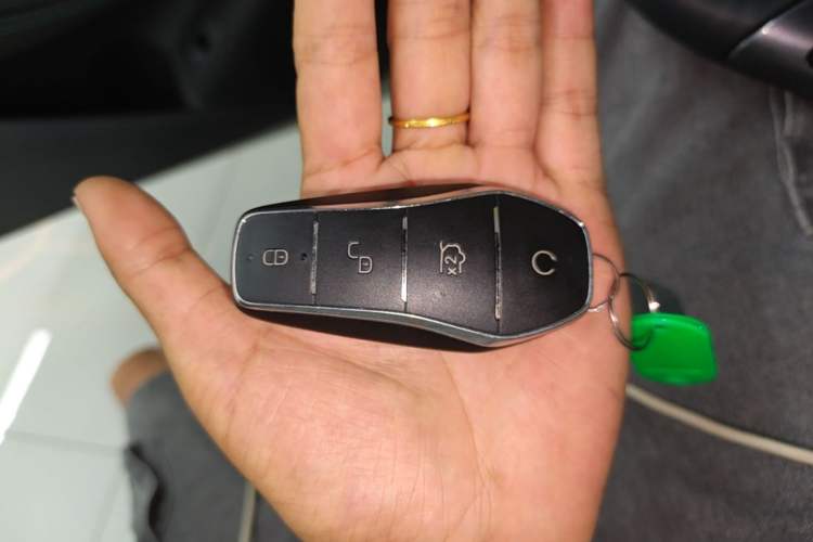 Used BYD Seal 06 New Energy 2025 DM-i Smart Drive 80KM Luxury Model Vehicle Key