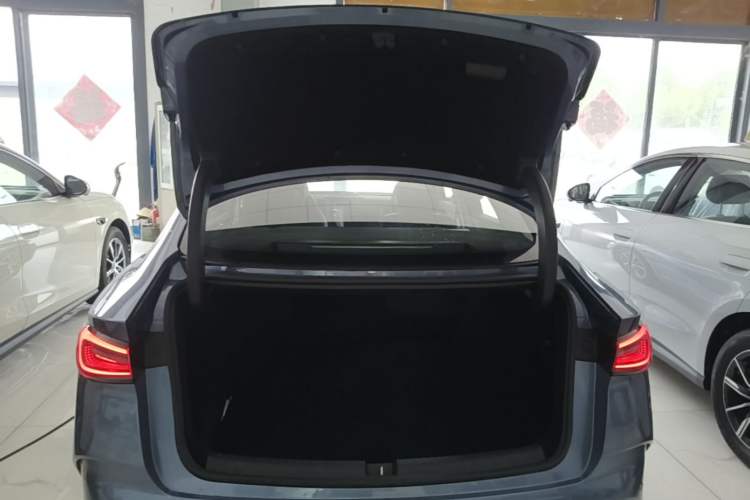 Used BYD Seal 06 New Energy 2026 DM-i Ultra-Enjoyment 128KM Smart Enjoyment Model Trunk