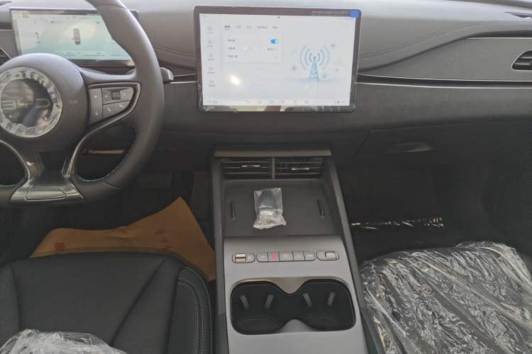 Used BYD Seal 06 New Energy 2026 DM-i Ultra-Enjoyment 128KM Luxury Edition Audio And AC Panel