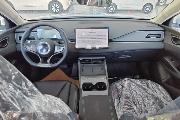 Used BYD Seal 06 New Energy 2026 DM-i Ultra-Enjoyment 128KM Luxury Edition Center Console