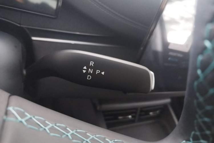Used BYD Seal 06 New Energy 2026 DM-i Ultra-Enjoyment 128KM Luxury Edition Gear Lever