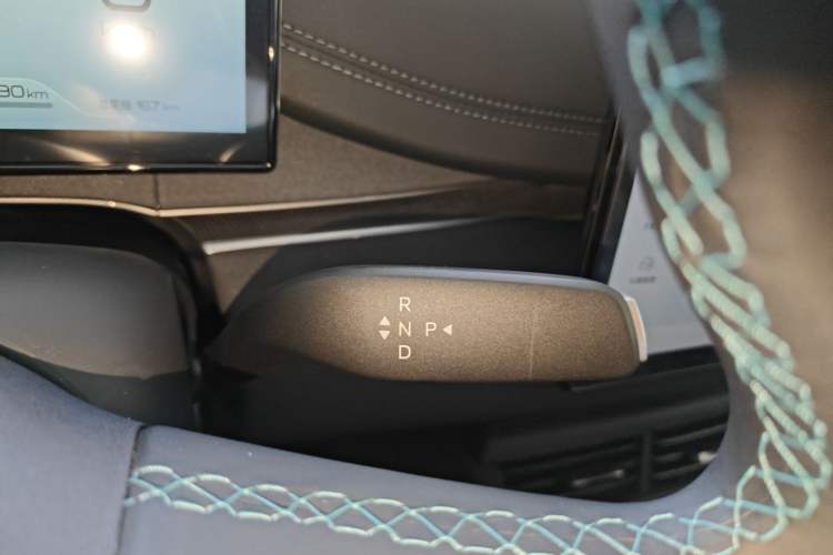 Used BYD Seal 06 New Energy 2026 DM-i Ultra-Enjoyment 128KM Luxury Edition Gear Lever