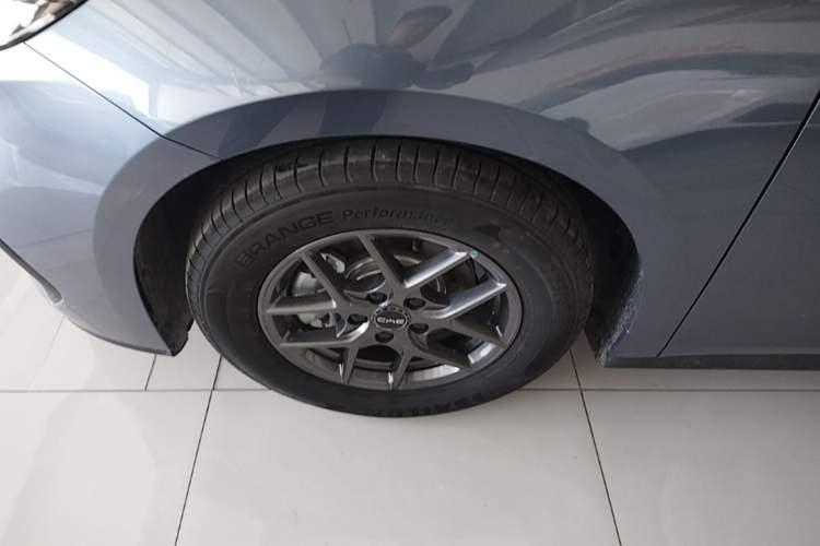 Used BYD Seal 06 New Energy 2026 DM-i Ultra-Enjoyment 128KM Luxury Edition Left Front Wheel Hub
