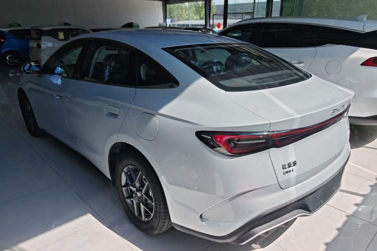 Used BYD Seal 06 New Energy 2026 DM-i Ultra-Enjoyment 128KM Luxury Edition Rear Left 45 Deg