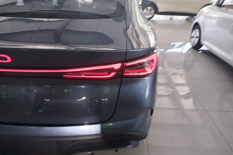 Used BYD Seal 06 New Energy 2026 DM-i Ultra-Enjoyment 128KM Luxury Edition Right Rear Taillight