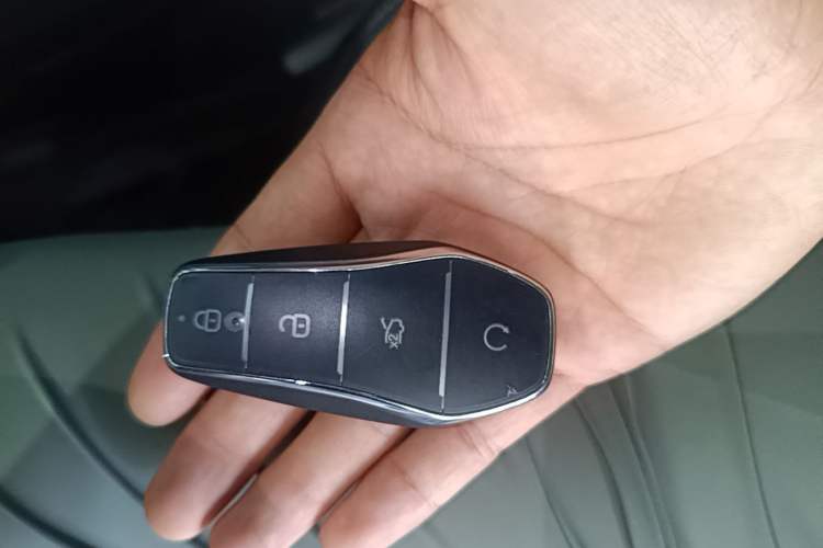 Used BYD Seal 06 New Energy 2026 Model DM-i Ultra-Enjoyment Edition 210KM Prestige Version Vehicle Key