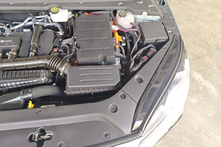 Used BYD Seal 06 New Energy 2026 DM-i Ultra-Enjoyment 128KM Smart Enjoyment Model Engine Bay Left
