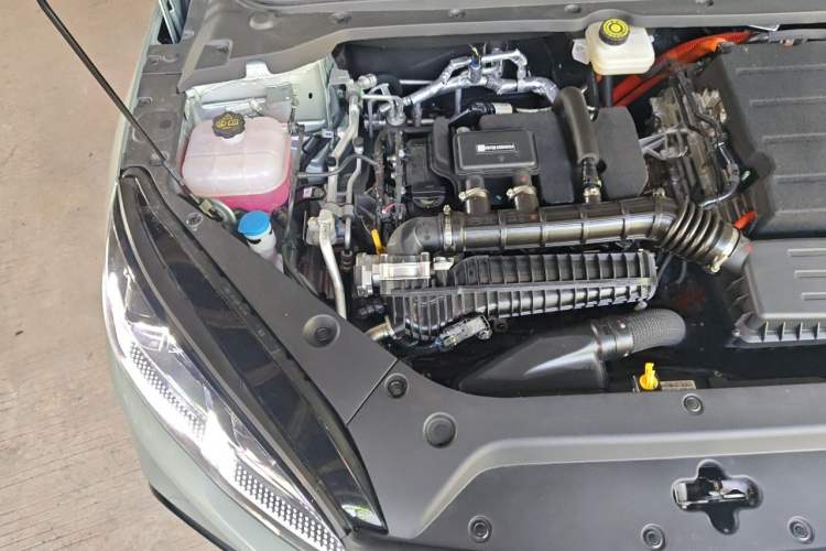 Used BYD Seal 06 New Energy 2026 DM-i Ultra-Enjoyment 128KM Smart Enjoyment Model Engine Bay Right