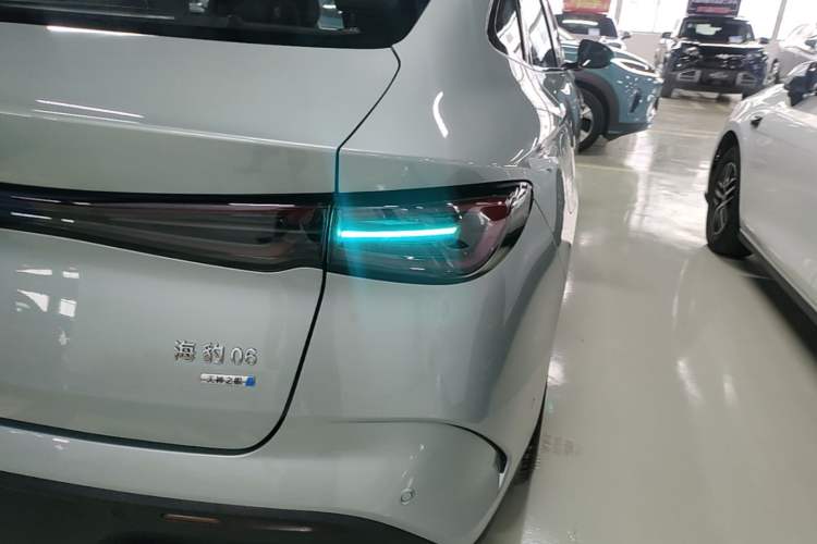 Used BYD Seal 06 New Energy 2026 Model DM-i Ultra-Enjoyment Edition 210KM Flagship Version Exterior 3
