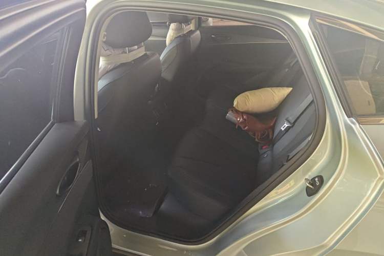 Used BYD Seal 06 New Energy 2026 DM-i Ultra-Enjoyment 128KM Smart Enjoyment Model Left Rear Seat