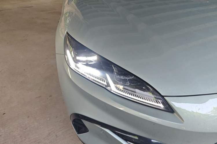 Used BYD Seal 06 New Energy 2026 DM-i Ultra-Enjoyment 128KM Smart Enjoyment Model Right Front Headlight