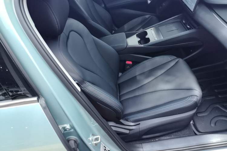 Used BYD Seal 06 New Energy 2026 DM-i Ultra-Enjoyment 128KM Smart Enjoyment Model Right Front Seat