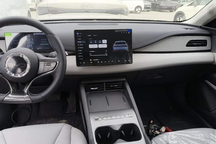 Used BYD Seal 06 New Energy 2026 DM-i Ultra-Enjoyment 128KM Smart Enjoyment Model Audio And AC Panel