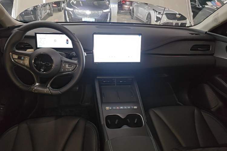 Used BYD Seal 06 New Energy 2026 DM-i Ultra-Enjoyment 128KM Smart Enjoyment Model Center Console