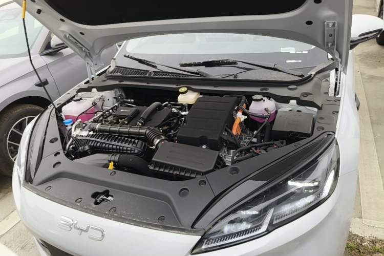 Used BYD Seal 06 New Energy 2026 DM-i Ultra-Enjoyment 128KM Smart Enjoyment Model Engine Bay