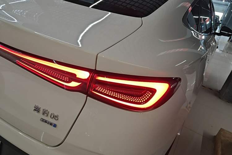 Used BYD Seal 06 New Energy 2026 DM-i Ultra-Enjoyment 128KM Smart Enjoyment Model Right Rear Taillight