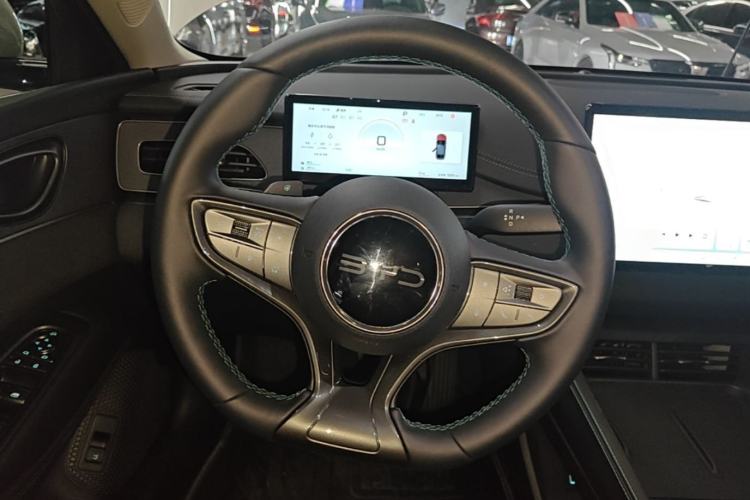 Used BYD Seal 06 New Energy 2026 DM-i Ultra-Enjoyment 128KM Smart Enjoyment Model Steering Wheel