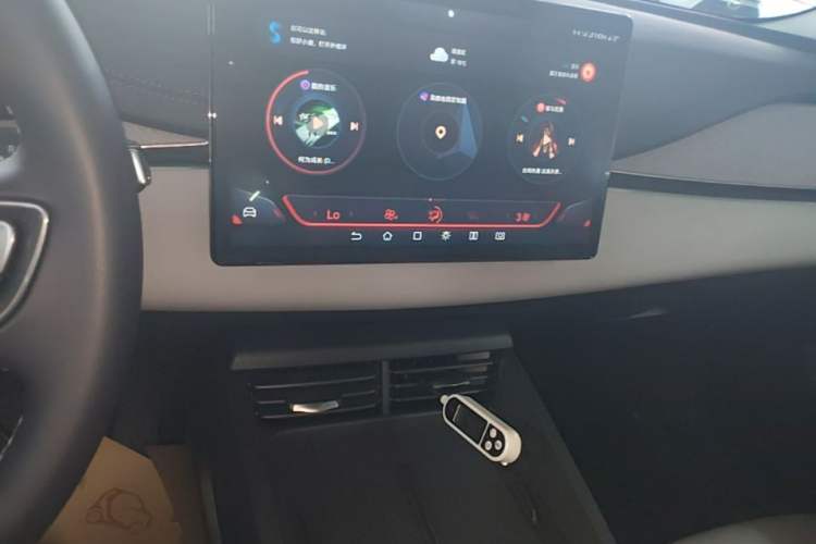 Used BYD Seal 06 New Energy 2026 DM-i Ultra-Enjoyment 128KM Luxury Edition Audio And AC Panel