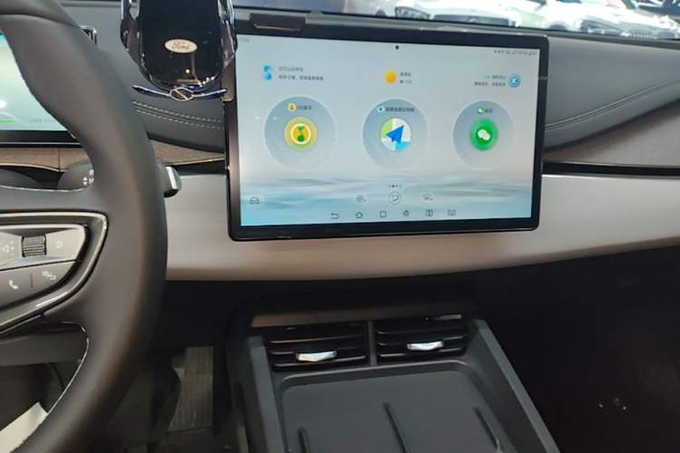 Used BYD Seal 06 New Energy 2026 DM-i Ultra-Enjoyment 128KM Luxury Edition Audio And AC Panel