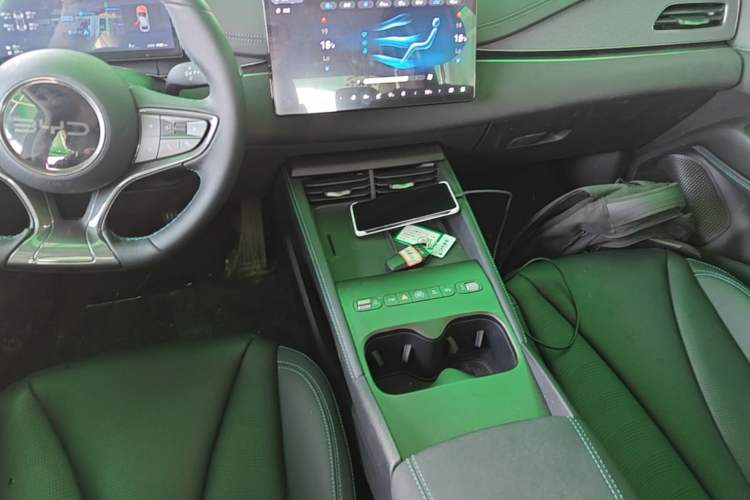 Used BYD Seal 06 New Energy 2026 DM-i Ultra-Enjoyment 128KM Smart Enjoyment Model Audio And AC Panel