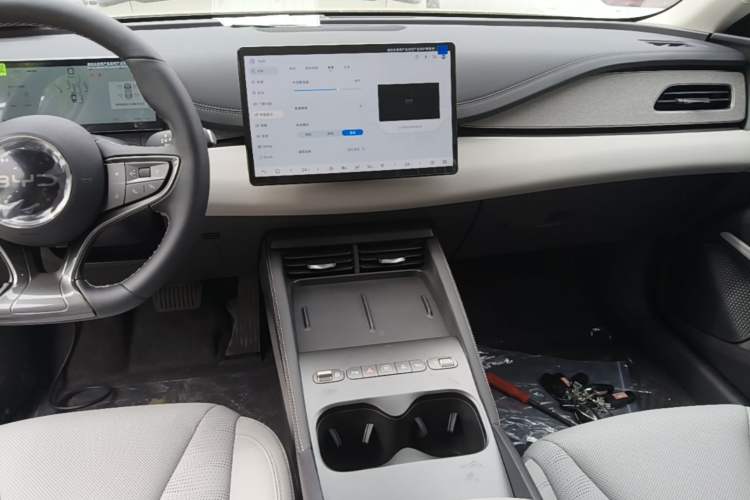 Used BYD Seal 06 New Energy 2026 DM-i Ultra-Enjoyment 128KM Smart Enjoyment Model Audio And AC Panel