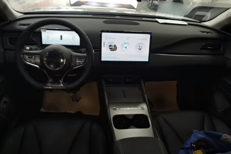 Used BYD Seal 06 New Energy 2026 DM-i Ultra-Enjoyment 128KM Luxury Edition Center Console