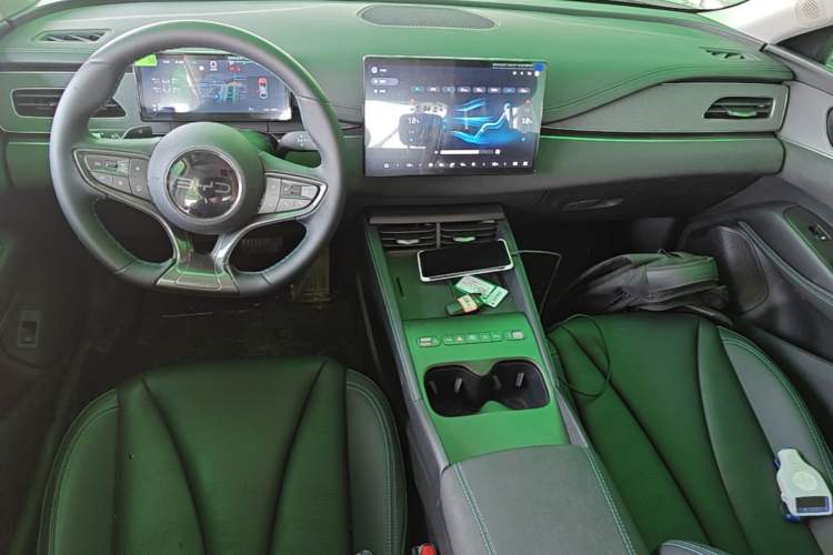 Used BYD Seal 06 New Energy 2026 DM-i Ultra-Enjoyment 128KM Smart Enjoyment Model Center Console