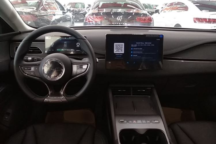 Used BYD Seal 06 New Energy 2026 DM-i Ultra-Enjoyment 128KM Luxury Edition Center Console