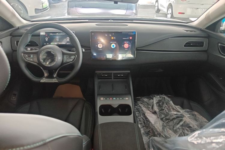 Used BYD Seal 06 New Energy 2026 DM-i Ultra-Enjoyment 128KM Luxury Edition Center Console