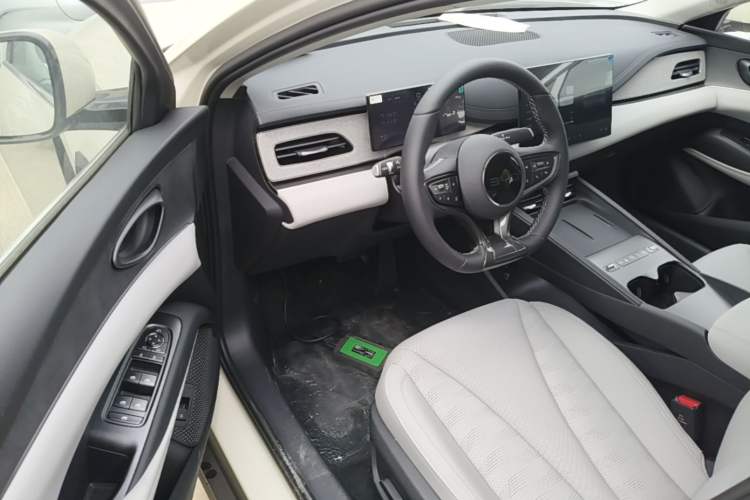 Used BYD Seal 06 New Energy 2026 DM-i Ultra-Enjoyment 128KM Smart Enjoyment Model Driver Seat