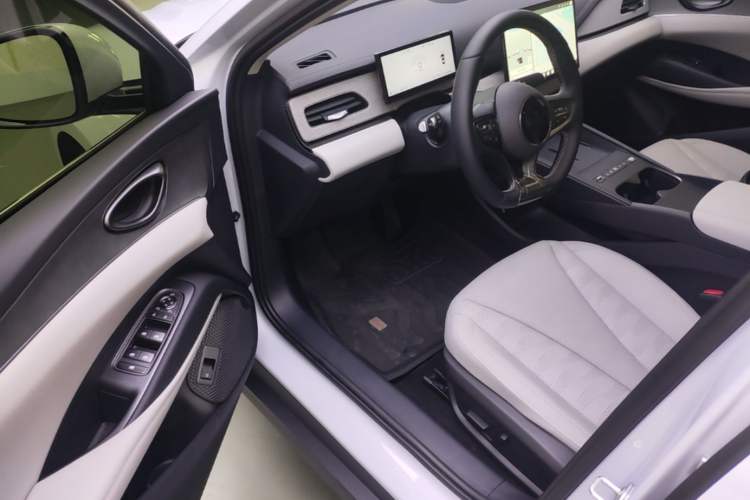 Used BYD Seal 06 New Energy 2026 Model DM-i Ultra-Enjoyment Edition 210KM Prestige Version Driver Seat