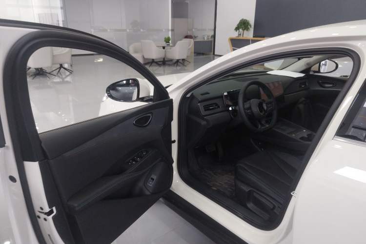 Used BYD Seal 06 New Energy 2026 DM-i Ultra-Enjoyment 128KM Luxury Edition Driver Seat