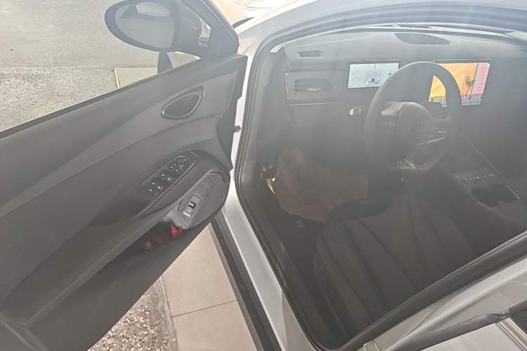 Used BYD Seal 06 New Energy 2026 Model DM-i Ultra-Enjoyment Edition 210KM Prestige Version Driver Seat