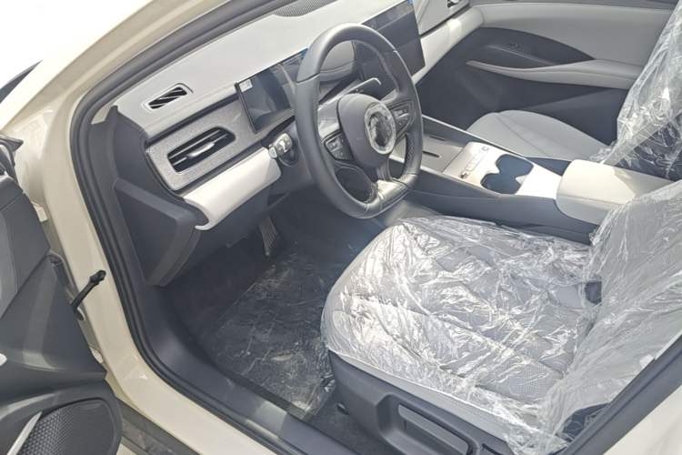 Used BYD Seal 06 New Energy 2026 DM-i Ultra-Enjoyment 128KM Luxury Edition Driver Seat
