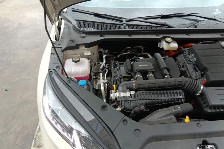 Used BYD Seal 06 New Energy 2026 DM-i Ultra-Enjoyment 128KM Smart Enjoyment Model Engine Bay Right
