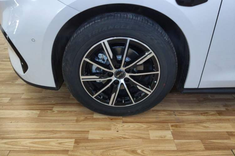 Used BYD Seal 06 New Energy 2026 Model DM-i Ultra-Enjoyment Edition 210KM Prestige Version Exterior 4