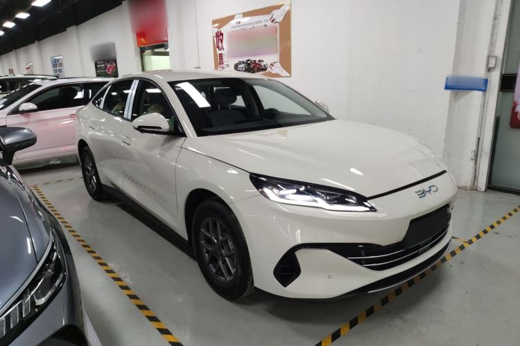 Used BYD Seal 06 New Energy 2026 DM-i Ultra-Enjoyment 128KM Luxury Edition Front Right 45 Deg