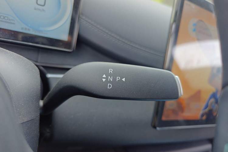 Used BYD Seal 06 New Energy 2026 DM-i Ultra-Enjoyment 128KM Luxury Edition Gear Lever
