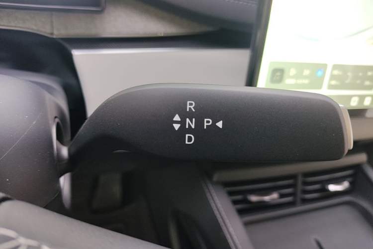 Used BYD Seal 06 New Energy 2026 Model DM-i Ultra-Enjoyment Edition 210KM Prestige Version Gear Lever