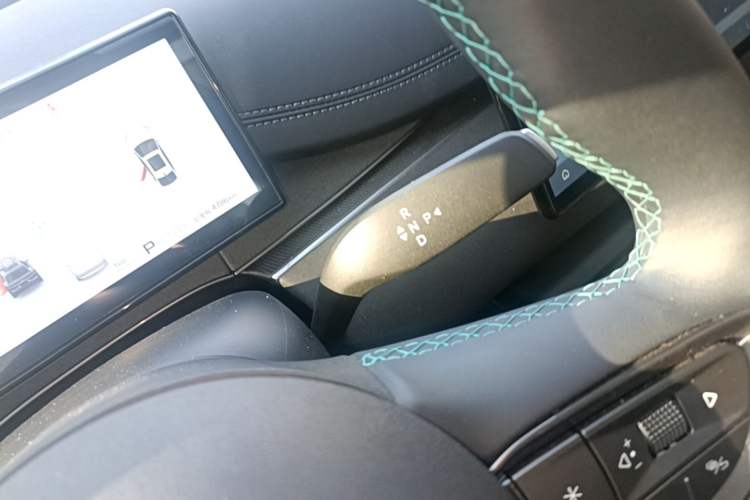 Used BYD Seal 06 New Energy 2026 Model DM-i Ultra-Enjoyment Edition 210KM Prestige Version Gear Lever