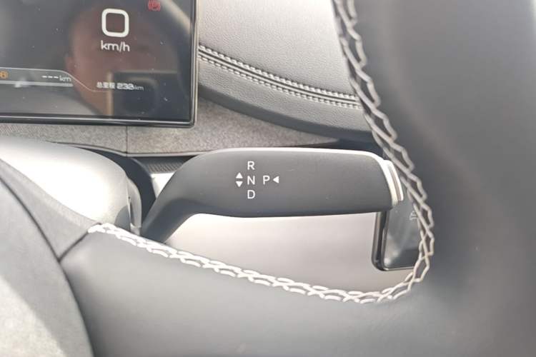 Used BYD Seal 06 New Energy 2026 DM-i Ultra-Enjoyment 128KM Luxury Edition Gear Lever