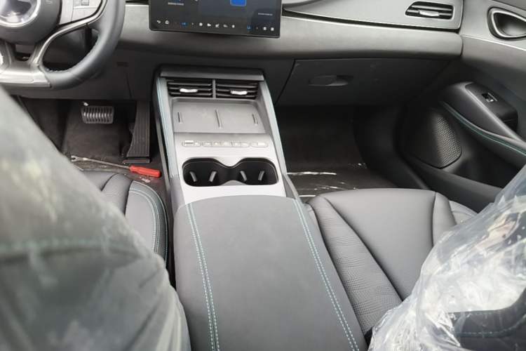 Used BYD Seal 06 New Energy 2026 DM-i Ultra-Enjoyment 128KM Smart Enjoyment Model Gear Lever