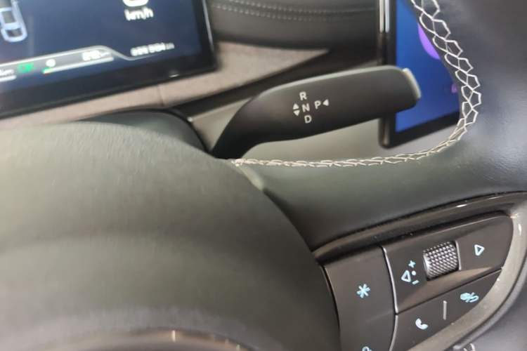 Used BYD Seal 06 New Energy 2026 DM-i Ultra-Enjoyment 128KM Luxury Edition Gear Lever