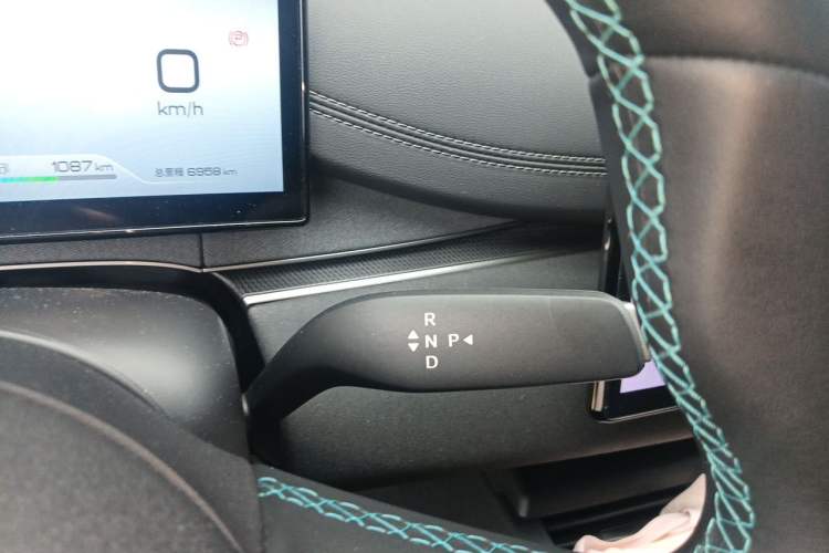 Used BYD Seal 06 New Energy 2026 DM-i Ultra-Enjoyment 128KM Luxury Edition Gear Lever