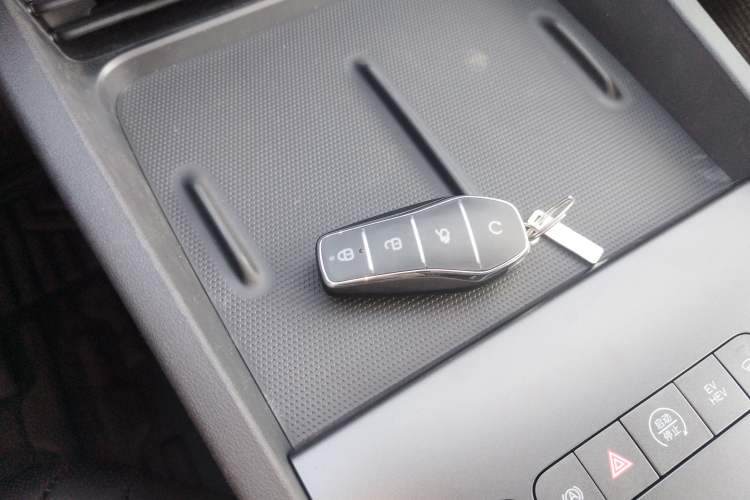 Used BYD Seal 06 New Energy 2026 DM-i Ultra-Enjoyment 128KM Luxury Edition Interior 1