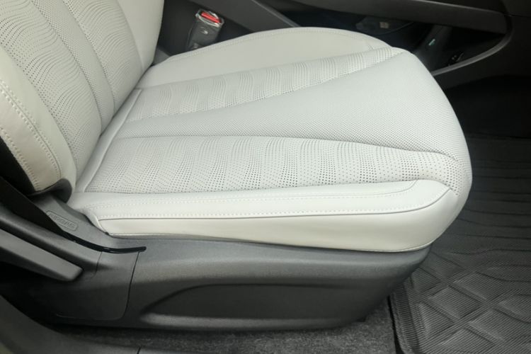 Used BYD Seal 06 New Energy 2026 DM-i Ultra-Enjoyment 128KM Luxury Edition Interior 12