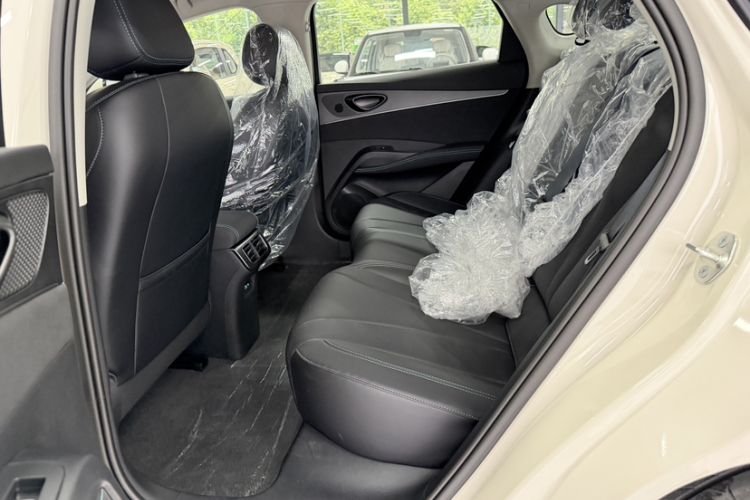 Used BYD Seal 06 New Energy 2026 DM-i Ultra-Enjoyment 128KM Luxury Edition Interior 2