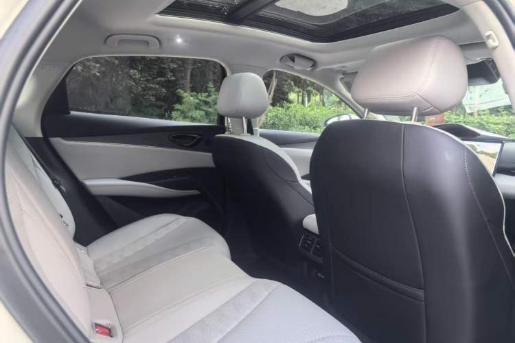 Used BYD Seal 06 New Energy 2026 Model DM-i Ultra-Enjoyment Edition 210KM Prestige Version Interior 2
